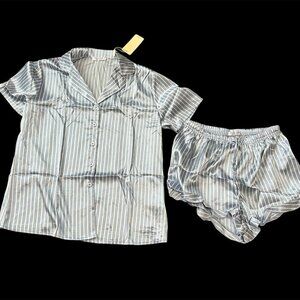 Blue & White Striped Super Soft Shorts PJ Set Size M NWT